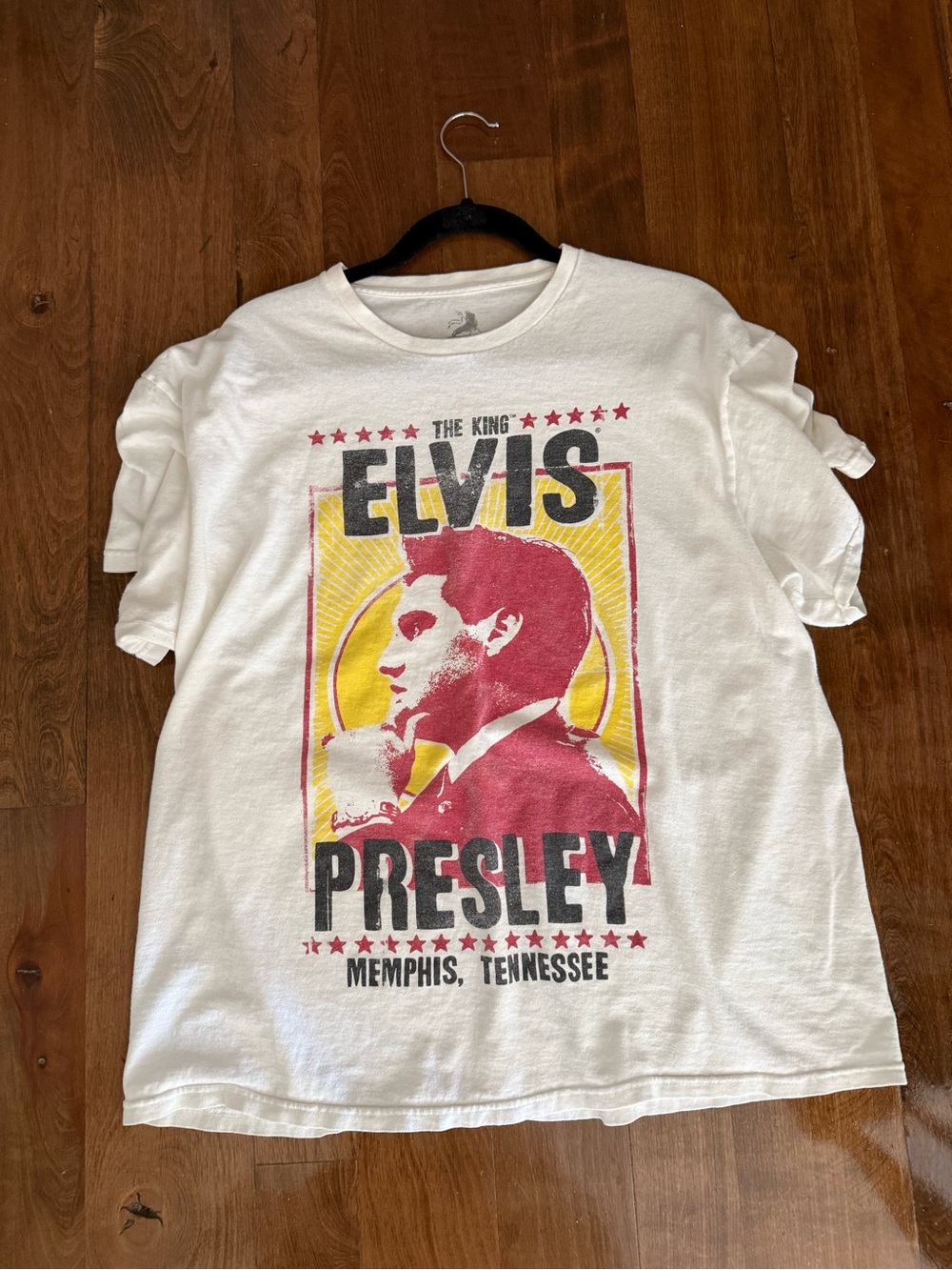 Zion vintage The King Elvis Presley Memphis XL tshirt does have a few spots